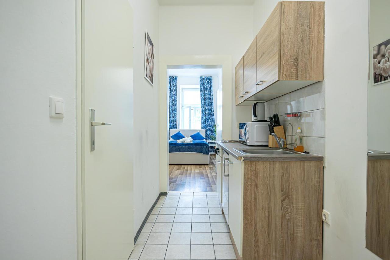 Modern Comforts: Chic Studio Apt Centrally Located Wien Exterior foto